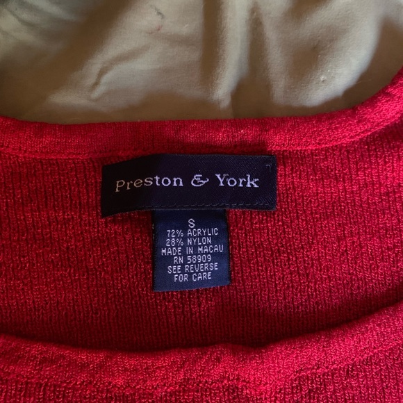 Red Ribbed Knit Tee - Picture 5 of 5